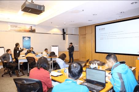 為學生注入計算機學科基因 計算機技術(shù)培訓(xùn)的價值與路徑